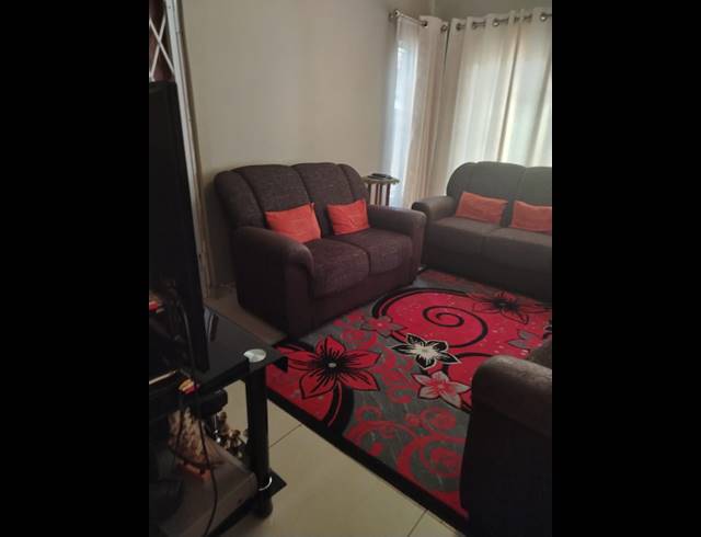 3 BEDROOM HOUSE FOR SALE IN LENNOXTON